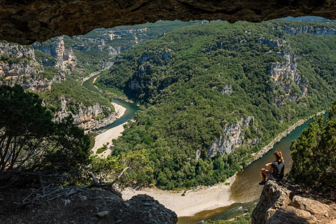 Roulottes Et Cabanes De Saint Cerice โวกุเว ภายนอก รูปภาพ