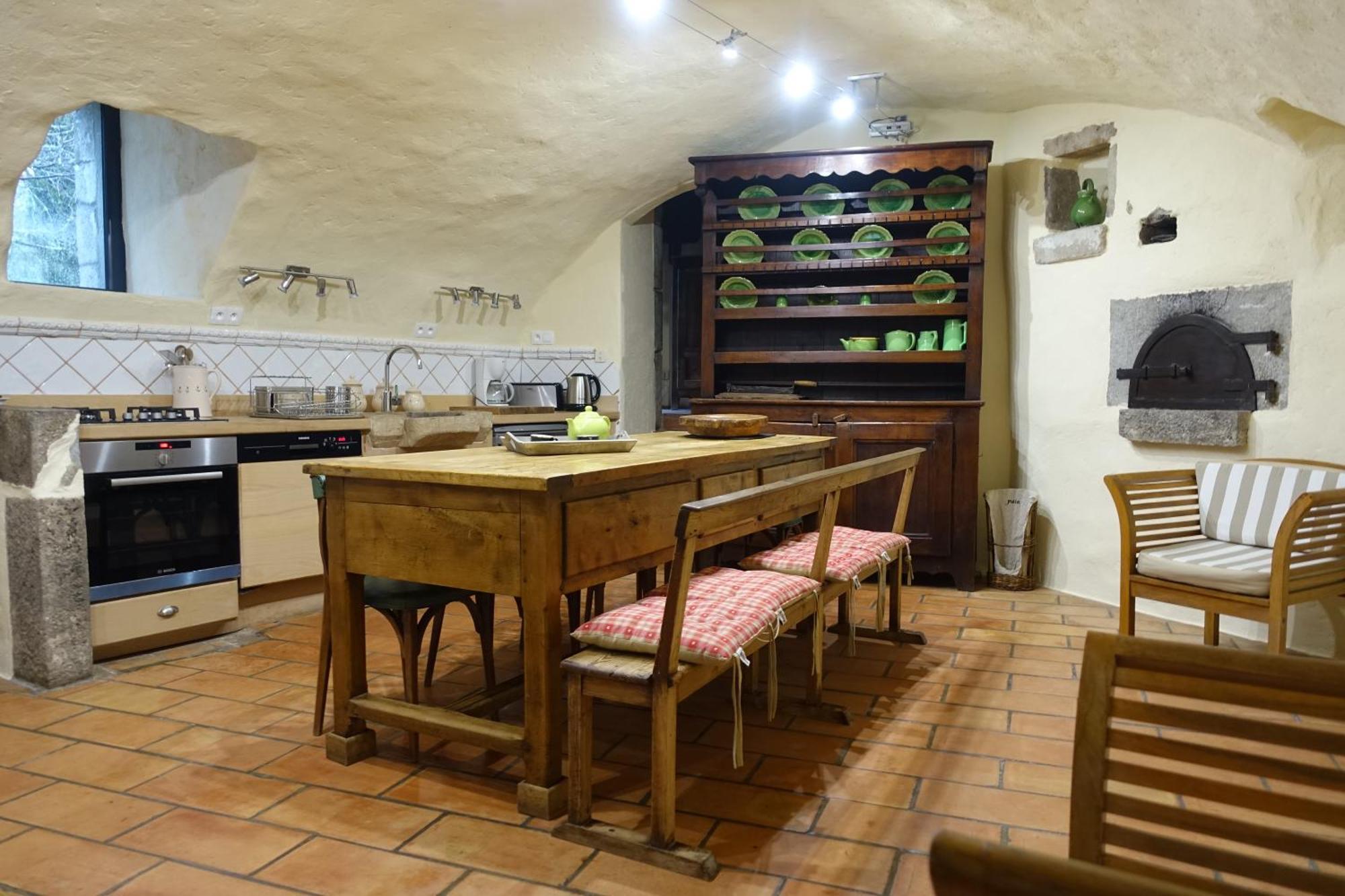 Roulottes Et Cabanes De Saint Cerice โวกุเว ภายนอก รูปภาพ